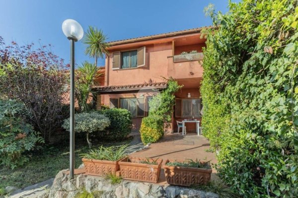 casa indipendente in vendita a Nepi