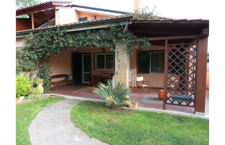 casa indipendente in vendita a Nepi