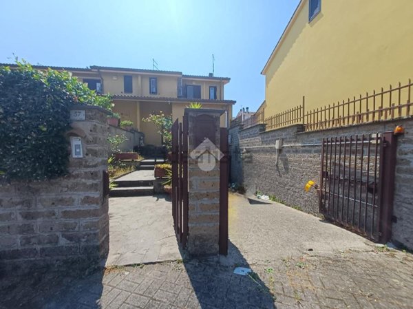 casa indipendente in vendita a Nepi
