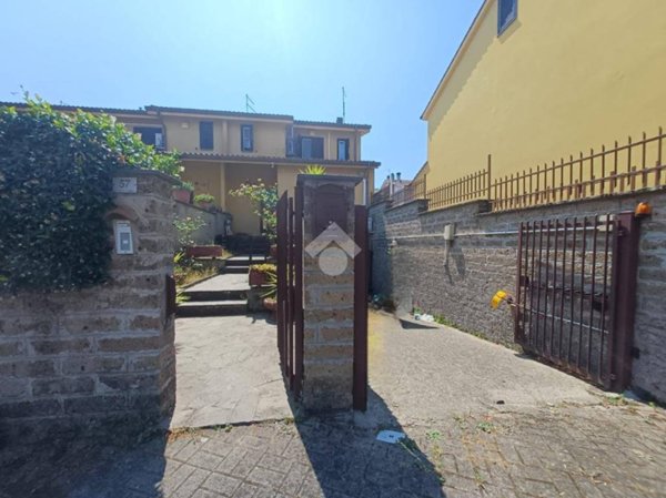 casa indipendente in vendita a Nepi