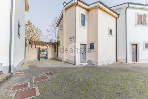 casa indipendente in vendita a Nepi