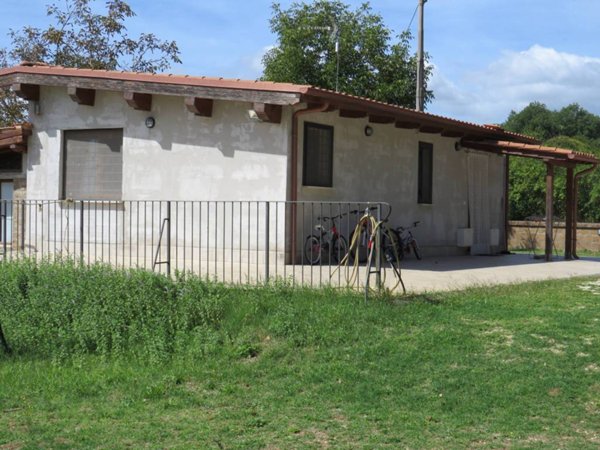casa indipendente in vendita a Nepi