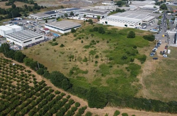 terreno edificabile in vendita a Nepi