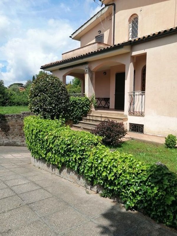 casa indipendente in vendita a Nepi