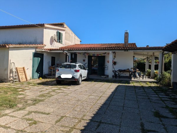 casa indipendente in vendita a Nepi