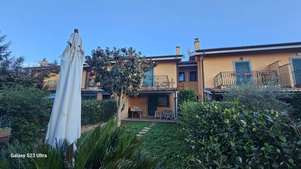 casa indipendente in vendita a Nepi