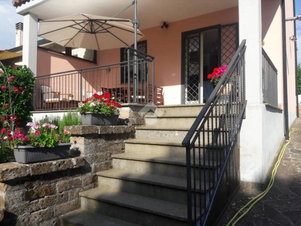 casa indipendente in vendita a Nepi