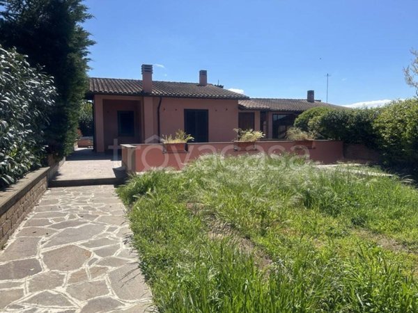 casa indipendente in vendita a Nepi