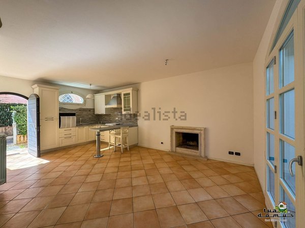 pentavano in vendita a Nepi