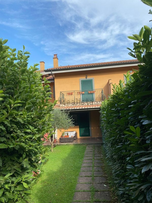 quadrivano in vendita a Nepi