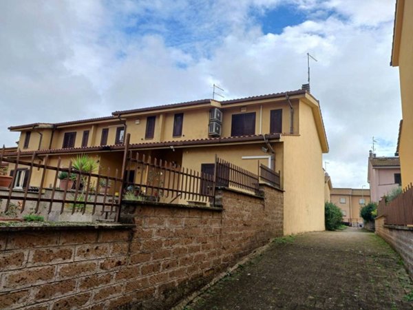 casa indipendente in vendita a Nepi