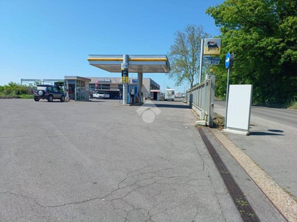 negozio in vendita a Nepi