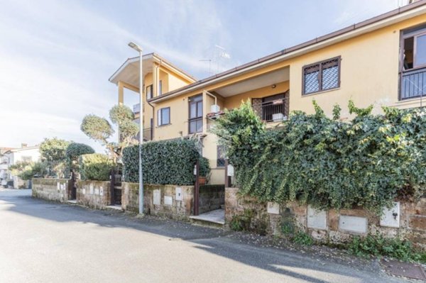 casa indipendente in vendita a Nepi