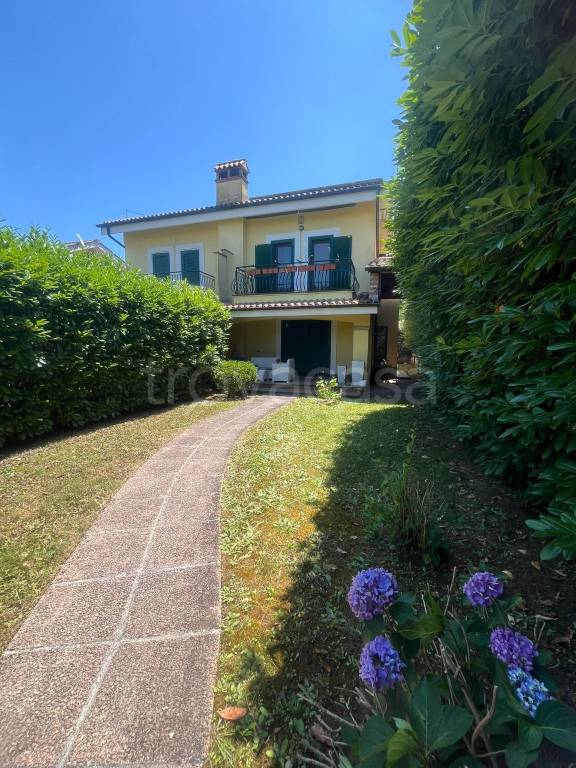 casa indipendente in vendita a Nepi