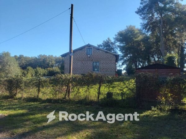 casa indipendente in vendita a Nepi
