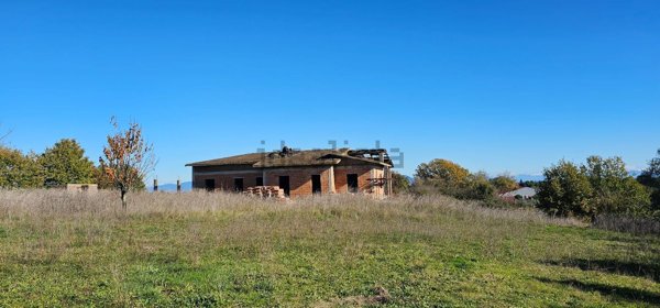 casa indipendente in vendita a Nepi