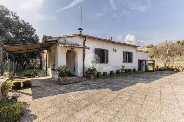 casa indipendente in vendita a Nepi