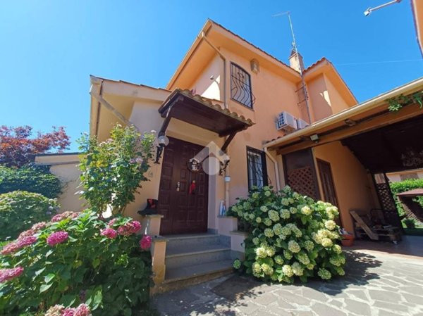 casa indipendente in vendita a Nepi