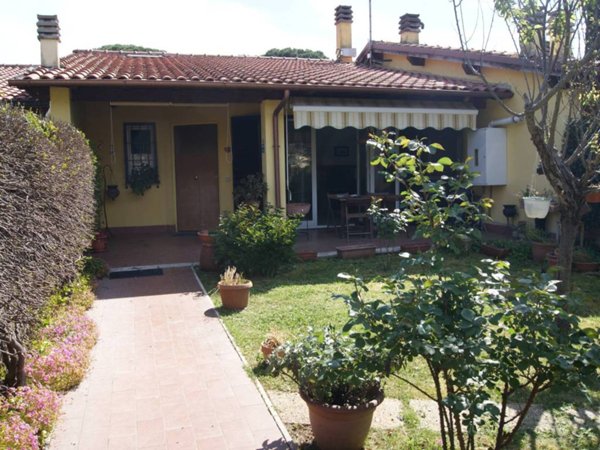 casa indipendente in vendita a Nepi