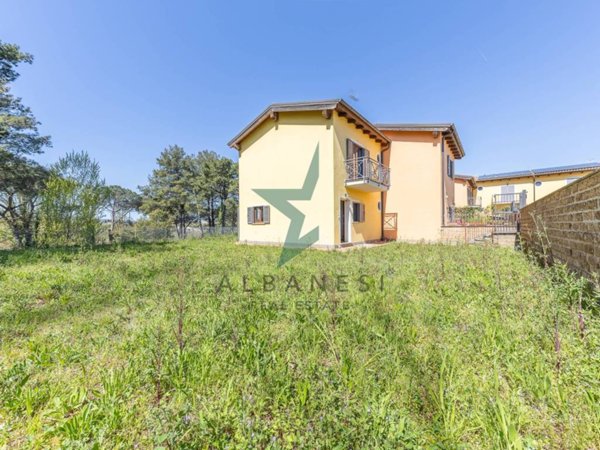 casa indipendente in vendita a Nepi