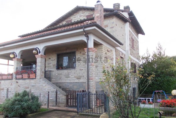 casa indipendente in vendita a Nepi