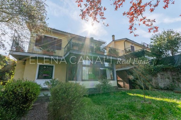 casa indipendente in vendita a Nepi
