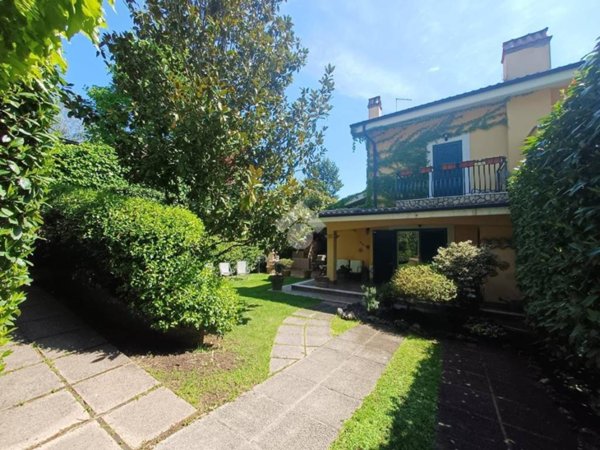 casa indipendente in vendita a Nepi