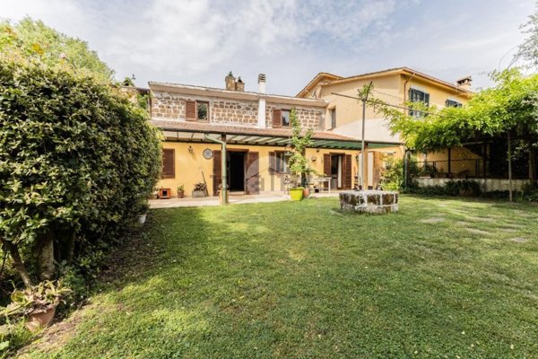 casa indipendente in vendita a Nepi
