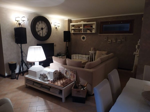 casa indipendente in vendita a Nepi