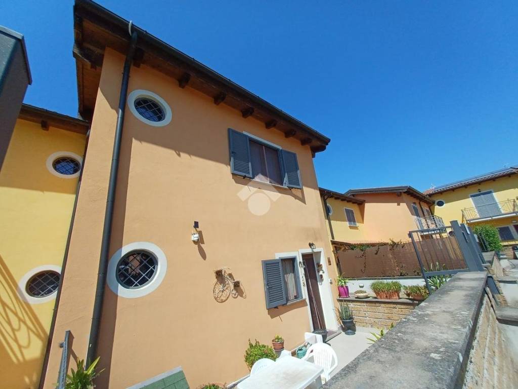 casa indipendente in vendita a Nepi
