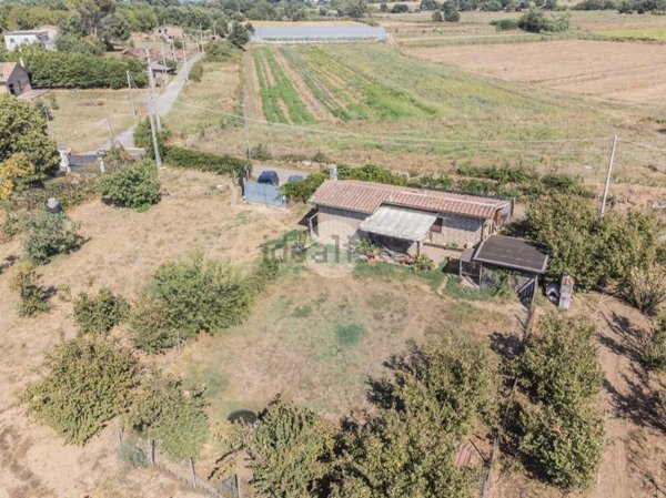 casale in vendita a Nepi