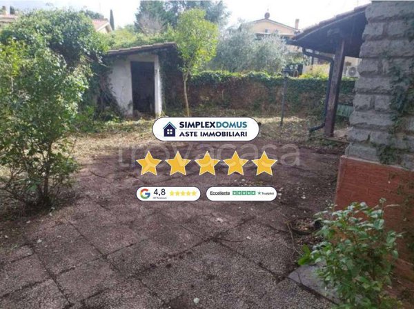 casa indipendente in vendita a Nepi