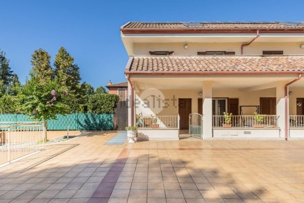 casa indipendente in vendita a Nepi