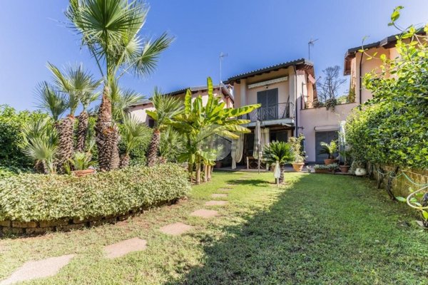 casa indipendente in vendita a Nepi