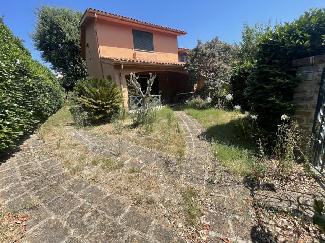 casa indipendente in vendita a Nepi