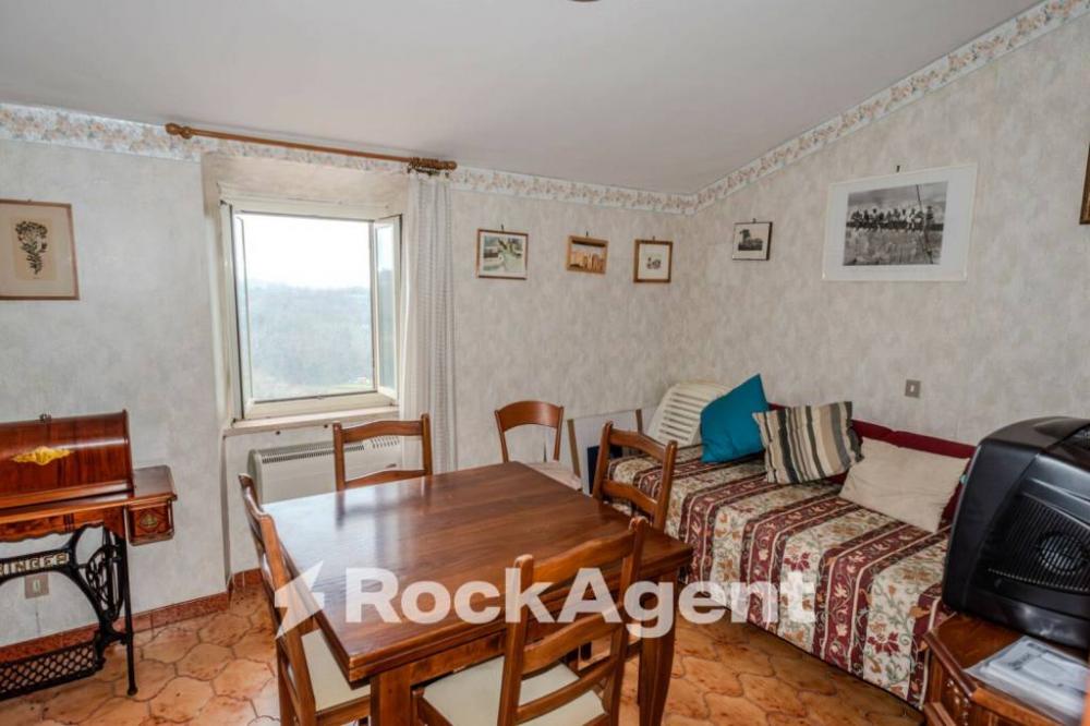 appartamento in vendita ad Onano