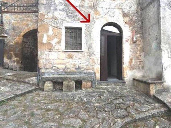 casa indipendente in vendita ad Onano