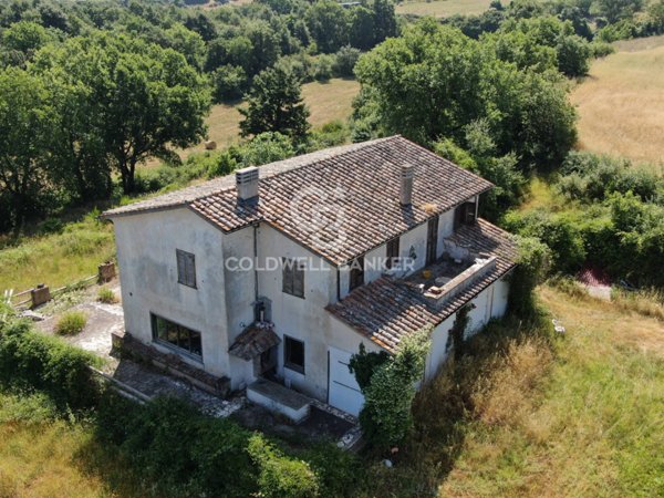 casa indipendente in vendita ad Onano