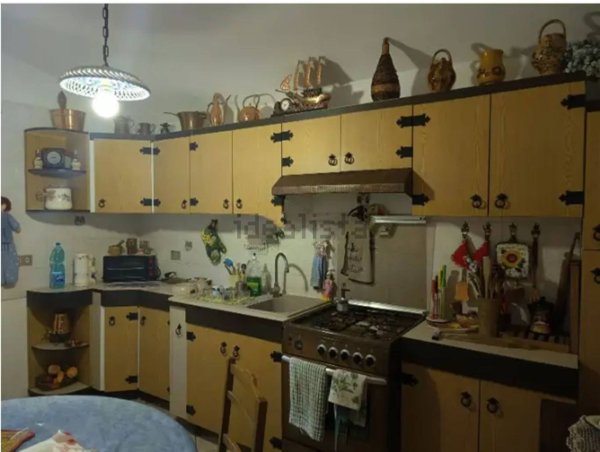 casa indipendente in vendita ad Onano