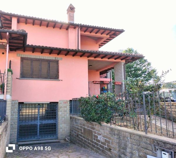 casa indipendente in vendita ad Oriolo Romano
