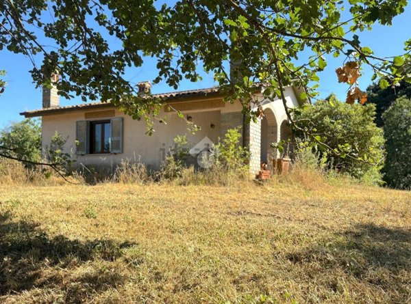 casa indipendente in vendita ad Oriolo Romano
