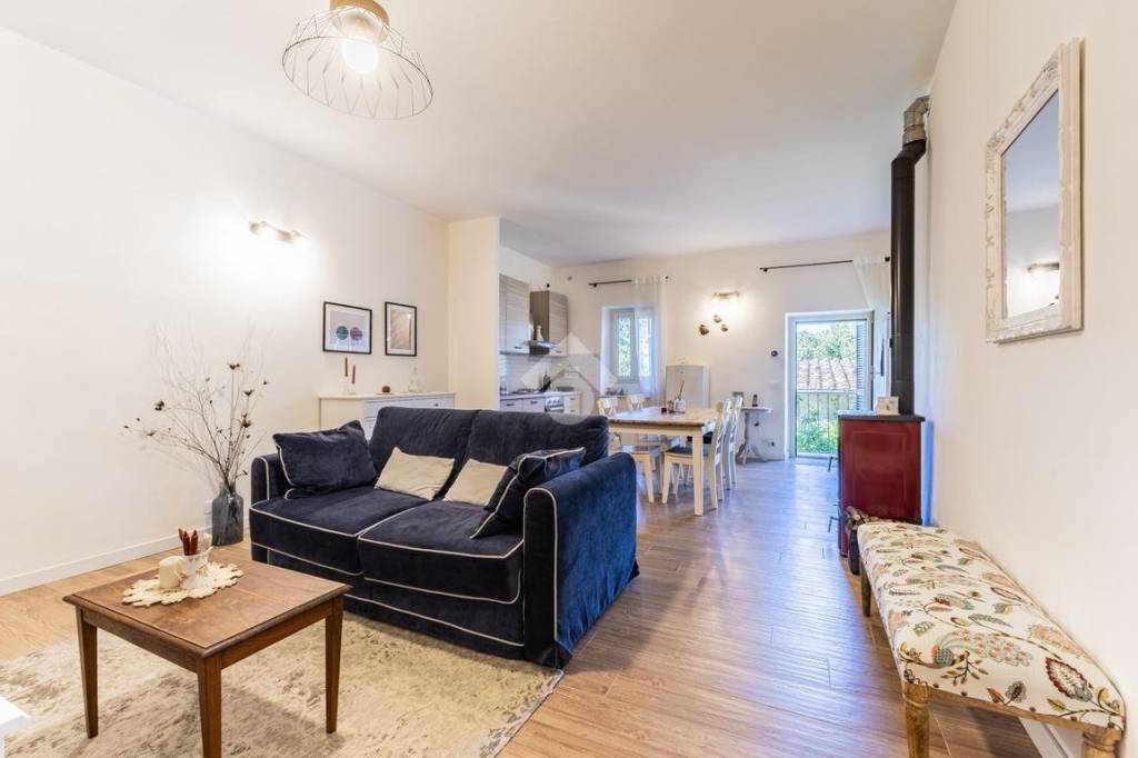 appartamento in vendita ad Oriolo Romano