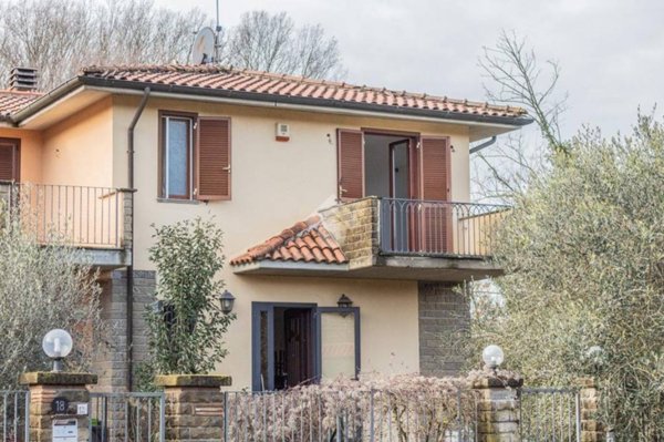 casa indipendente in vendita ad Oriolo Romano
