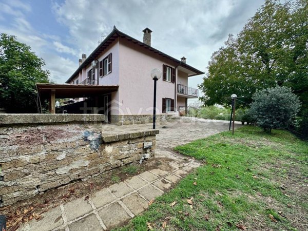 casa indipendente in vendita ad Oriolo Romano