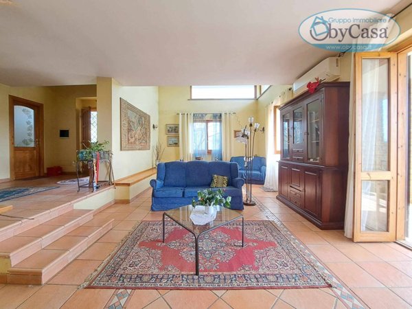 casa indipendente in vendita ad Oriolo Romano