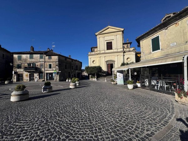 negozio in vendita ad Oriolo Romano