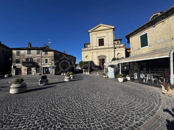negozio in vendita ad Oriolo Romano