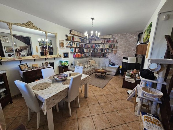 casa indipendente in vendita ad Oriolo Romano