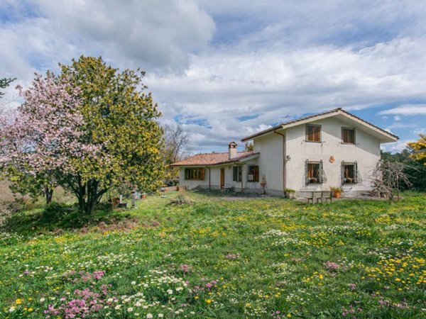 casa indipendente in vendita ad Oriolo Romano