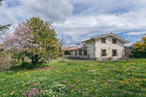 casa indipendente in vendita ad Oriolo Romano